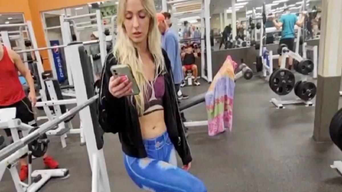 ABD'li fenomen, çıplak vücuduna boyadan tayt yaptırdı! Spor salonundan kovuldu...