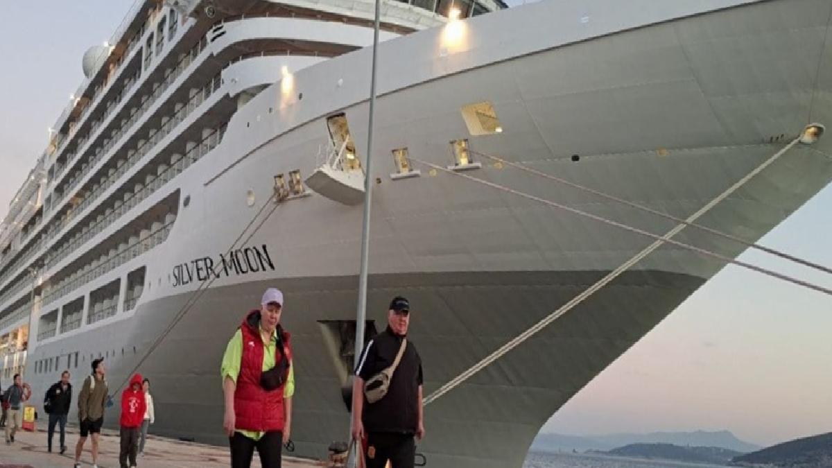 Aydın, Kuşadası’na yılın son kruvaziyeri geldi
