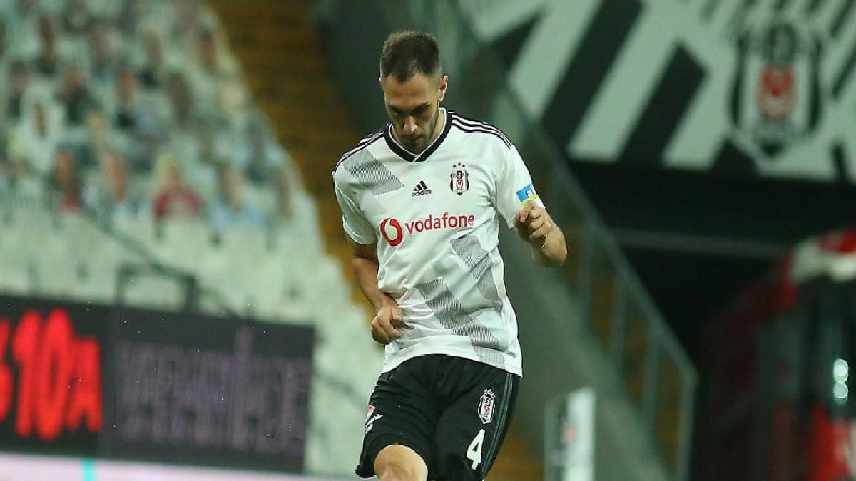 Beşiktaş'a CAS'tan kötü haber! Victor Ruiz'e tazminat ödenecek