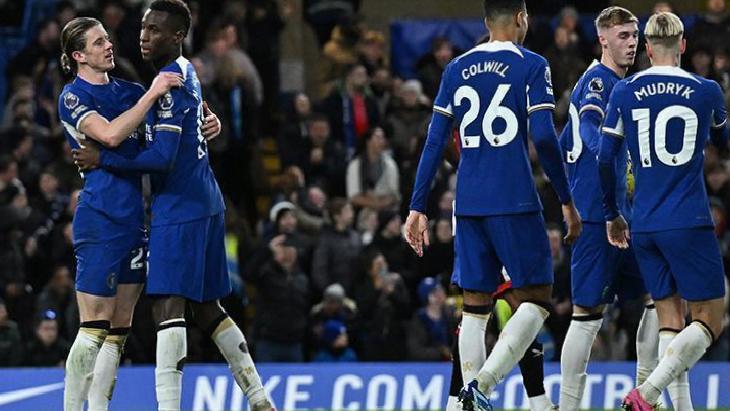 Chelsea, Sheffield United engeline takılmadı!
