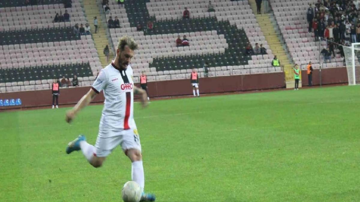 Eskişehirsporlu Barış Memiş’ten tarihe geçecek gol! 3. saniyede attı