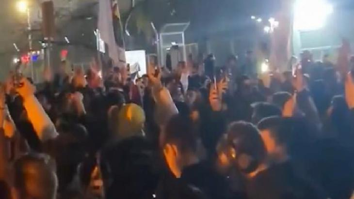Fenerbahçe taraftarları, Sabiha Gökçen Havalimanı'na akın etti!