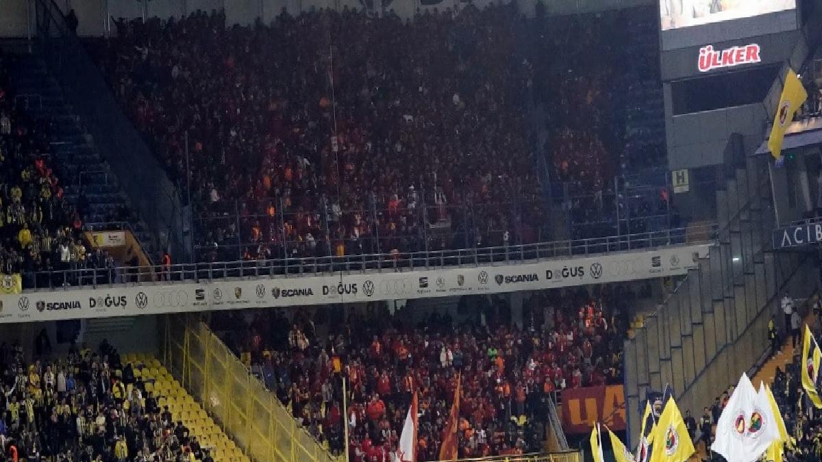Galatasaray taraftarı, 2020 yılından sonra ilk kez Kadıköy'de