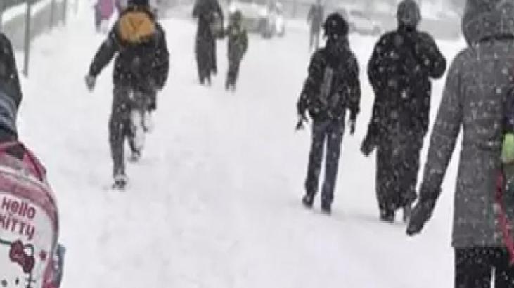 Iğdır'da kar yağışı! Okullara bir gün ara verildi