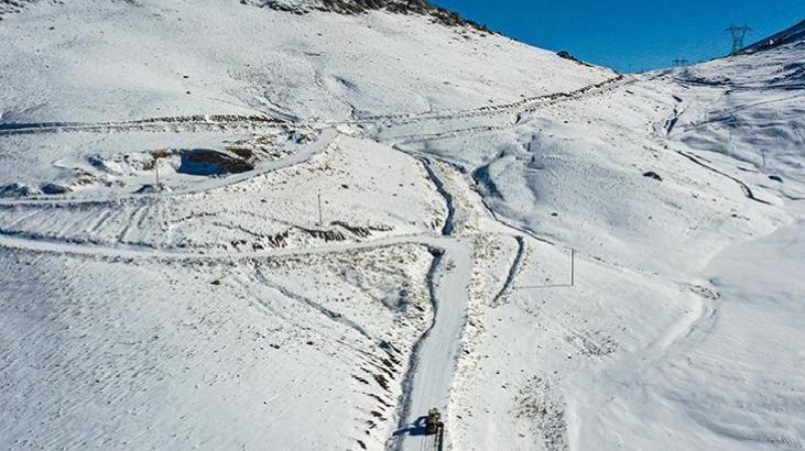 Kardan kapanan 134 yerleşim yerinin yolu açıldı