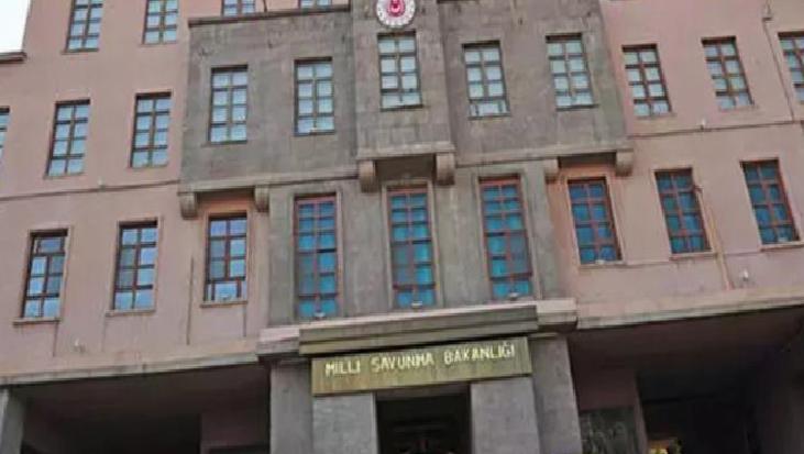 Son dakika... Piyade okulunda Atatürk tartışması! Yeni açıklama: Sıralı amirlerin görev yerleri değişti