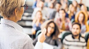 Akademisyen maaşı için ‘iyileştirme’ şart