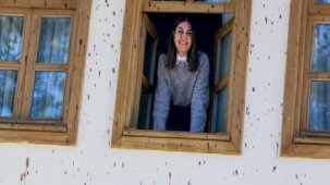 Antalya'da yarasa kabusu! Oteli bastılar