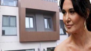 Ayşe Tolga evinin kapılarını Evrim Akın'ı açtı! 'Misafirler gittikten sonra evimi sirkeli suyla siliyorum'