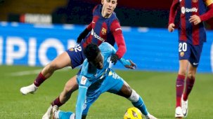 Barcelona evinde Almeria'yı mağlup etti