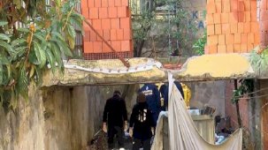 Beyoğlu'nda boş binada bir erkeğe ait ceset bulundu