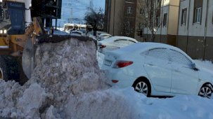 Birçok kent kara teslim oldu! Binlerce yol ulaşıma kapandı