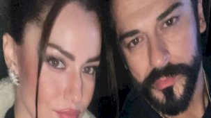 Burak Özçivit ödül törenine eşi Fahriye Evcen'le el ele geldi