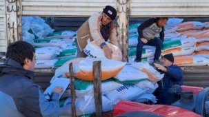 Çanakkaleli çiftçiye destek... Yangınlardan etkilenenlere yem dağıtıldı