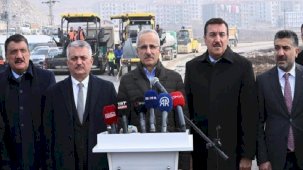 Deprem konutlarının yolları hazır: 'Çalışmalarımız hızla devam ediyor'