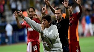 Derbi öncesinde koridorlarda arbede!