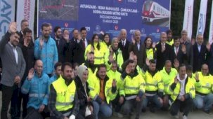 “Dünyanın en özgün ve saygın kent içi raylı sistem projelerini bir bir hayata geçiriyoruz”