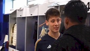 Endrick, Real Madrid'deki yeni takım arkadaşlarıyla bir arada