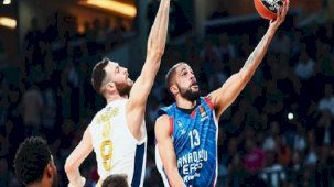 EuroLeague'de Türk derbisinin kazananı Fenerbahçe Beko! Anadolu Efes'ten kötü seri