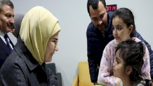 Filistinli çocukları ziyaret eden Emine Erdoğan'dan yeni paylaşım