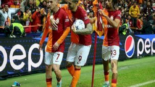 Galatasaray'dan Manchester United'a transfer! Resmi teklif yolda