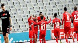 Gaziantep FK 4 maç aradan sonra kazandı! Karagümrük'ü 3-0 mağlup etti