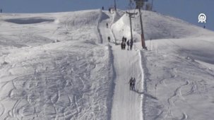 Hakkari'de yılbaşı heyecanı... Merga Bütan Kayak Merkezi'nde yoğunluk