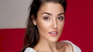 Hande Erçel, Riyad gecelerinde! Güzelliği büyüledi, gören dondu kaldı...