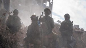 İsrail'den Gazze'de mülteci kamplarına saldırı: Onlarca Filistinli öldürüldü