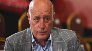 İstanbulspor Başkanı Ecmel Faik Sarıalioğlu: İsterlerse küme düşürsünler, yeter ki adalet olsun