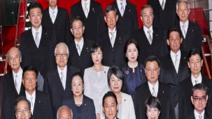 Japonya’da üç bakan ve kabine sözcüsü istifa etti