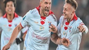 Lukas Podolski'den Manchester City itirafı! '50 milyon kazanabilirdim'