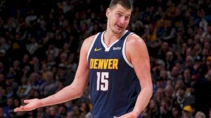 Nikola Jokic tarihe geçti! Denver Nuggets, Grizzlies'ı ezdi geçti