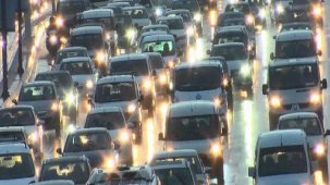 Son dakika... AKOM'dan İstanbul için uyarı! Trafik yoğunluk yüzde 90'a yaklaştı