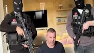 Son dakika... Bakan Yerlikaya açıkladı: Kırmızı bültenle aranan suç örgütü lideri İstanbul'da yakalandı