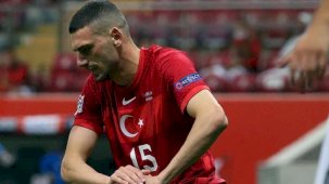 Suudi Arabistan'da forma giyen Merih Demiral'dan tepkilere cevap: Şov yapıyorsunuz
