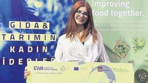 Tarımın kadın kahramanlarına ödül: Bilimle toprağı temizliyorlar