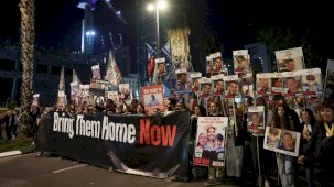 Tel Aviv'de dev protesto: Vatandaşlar sokaklara döküldü