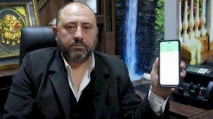 Telefonuna gelen bildirimi görünce şoke oldu! Hesabına yanlışlıkla yatan para için telefona sarıldı