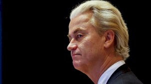 Wilders'in koalisyon görüşmeleri için seçtiği Gom van Strien, dolandırıcılıkla suçlanıyor