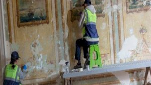 Yıldız Sarayı’nda büyük keşif! 5 kat boya raspasının altından çıktı