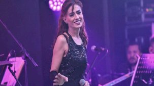 Yıldız Tilbe sevenlerini korkuttu! 