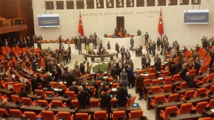 TBMM Genel Kurulu'nda 'gülme' tartışması!