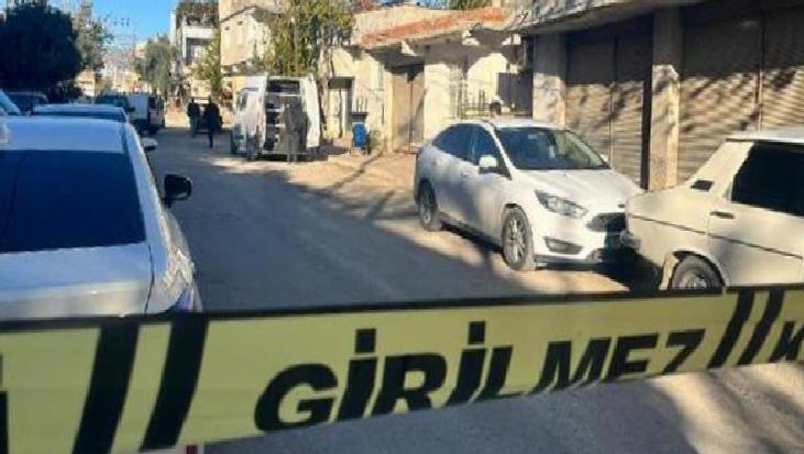 Yer: Adana! 'Elimdeki bomba' dedi, kuyumcuyu soymaya kalktı