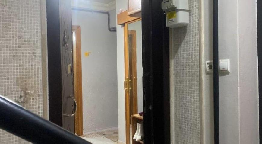 Alkollü koca dehşet saçtı! Eşinin kapısına kurşun yağdırdı