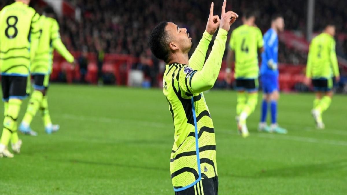 Arsenal, Nottingham Forest'ı Gabriel Jesus ile yıktı