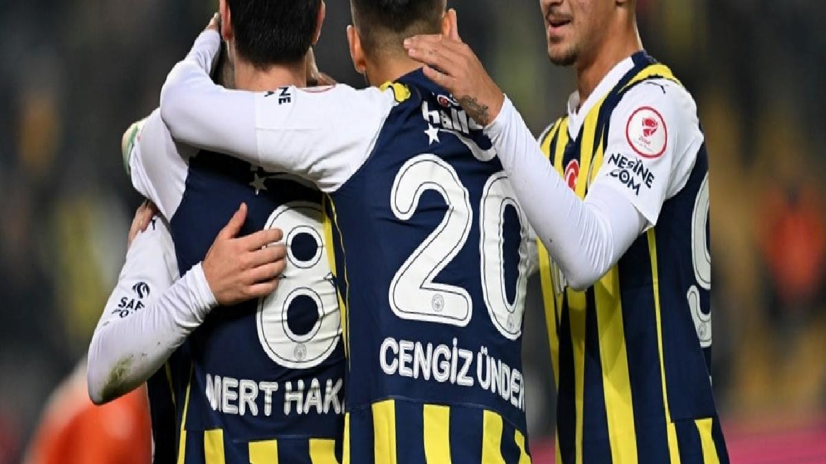 Başakşehir - Fenerbahçe maçının muhtemel 11'leri