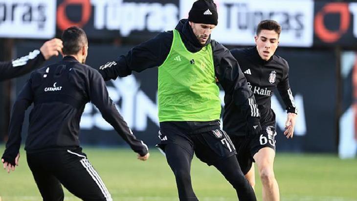 Beşiktaş'ın Çaykur Rizespor maçı kamp kadrosu belli oldu