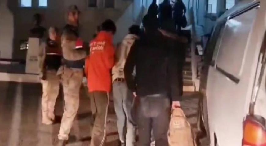 Bitlis'te operasyon! 24 düzensiz göçmen ile 2 organizatör yakalandı