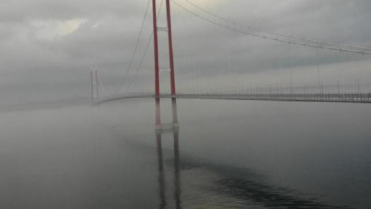 Çanakkale Boğazı'nda sis: Tek yönlü gemi geçişleri başladı